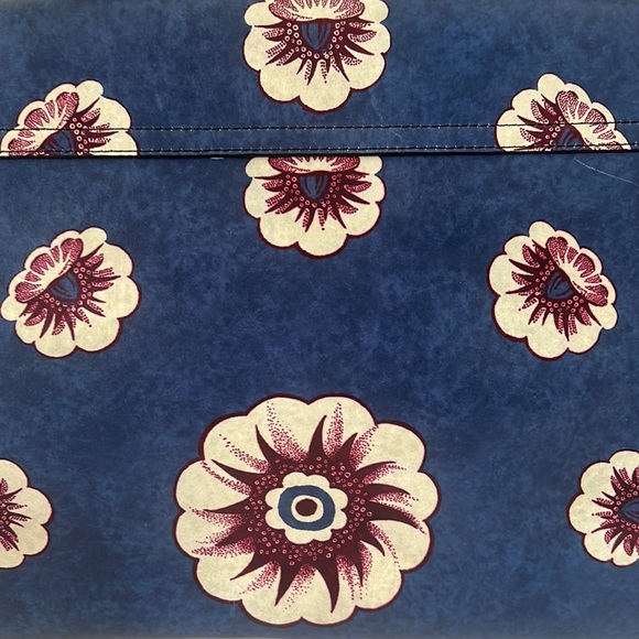 Valentino Bag - Picture 5 of 11